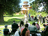 Peinture en plein air dans le Musee-maison  de I. Repine Zdravnevo